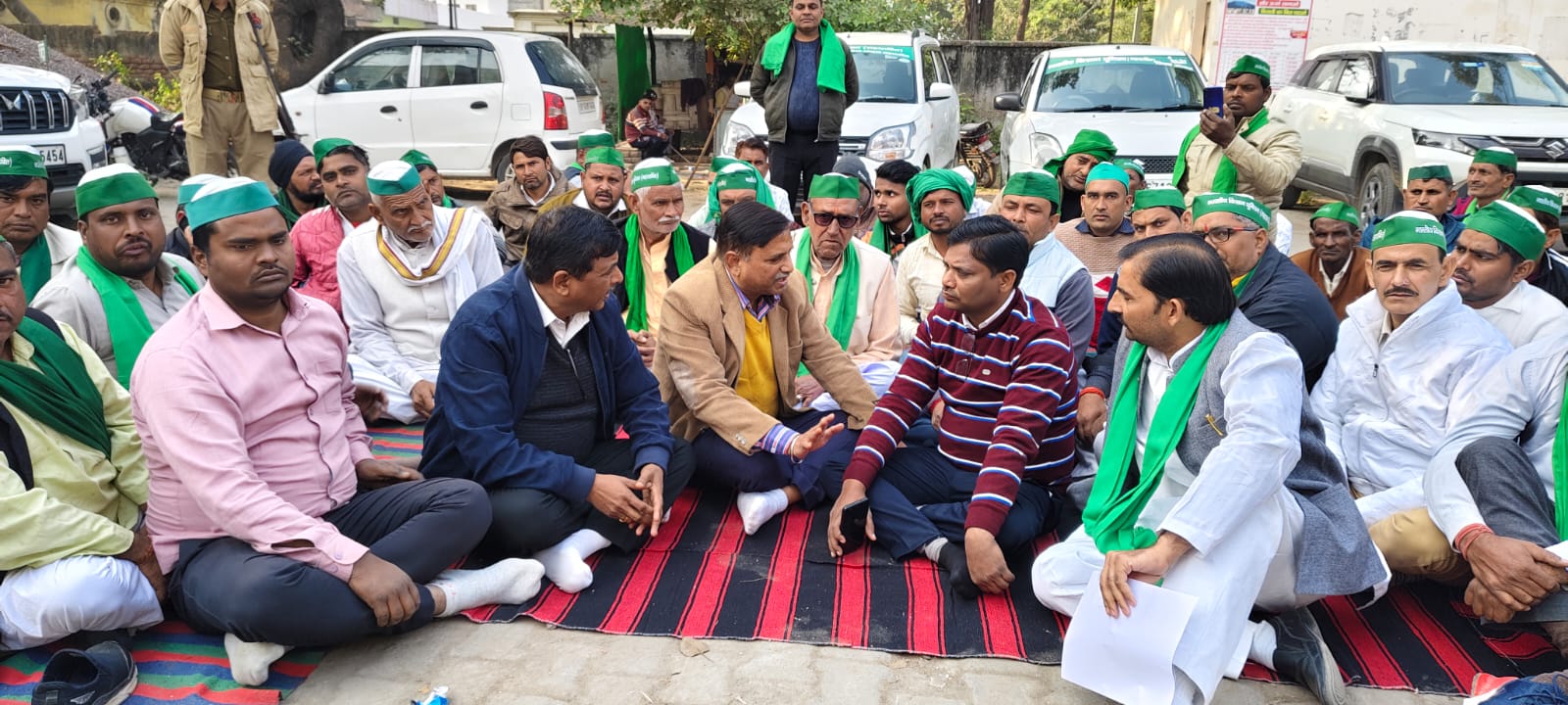 Bharatiya Kisan Union Mahashakti organized a Maha Panchayat at the office against the Chief Engineer for filing fake cases against the farmers